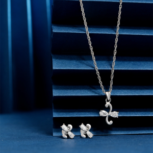 925 plain design with 2 drop dimond p.set