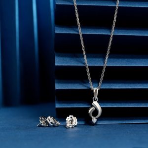 925 matfinish plain design with single dimond p.set
